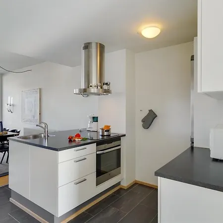 Jurviis - 100m From The Sea By Interhome *